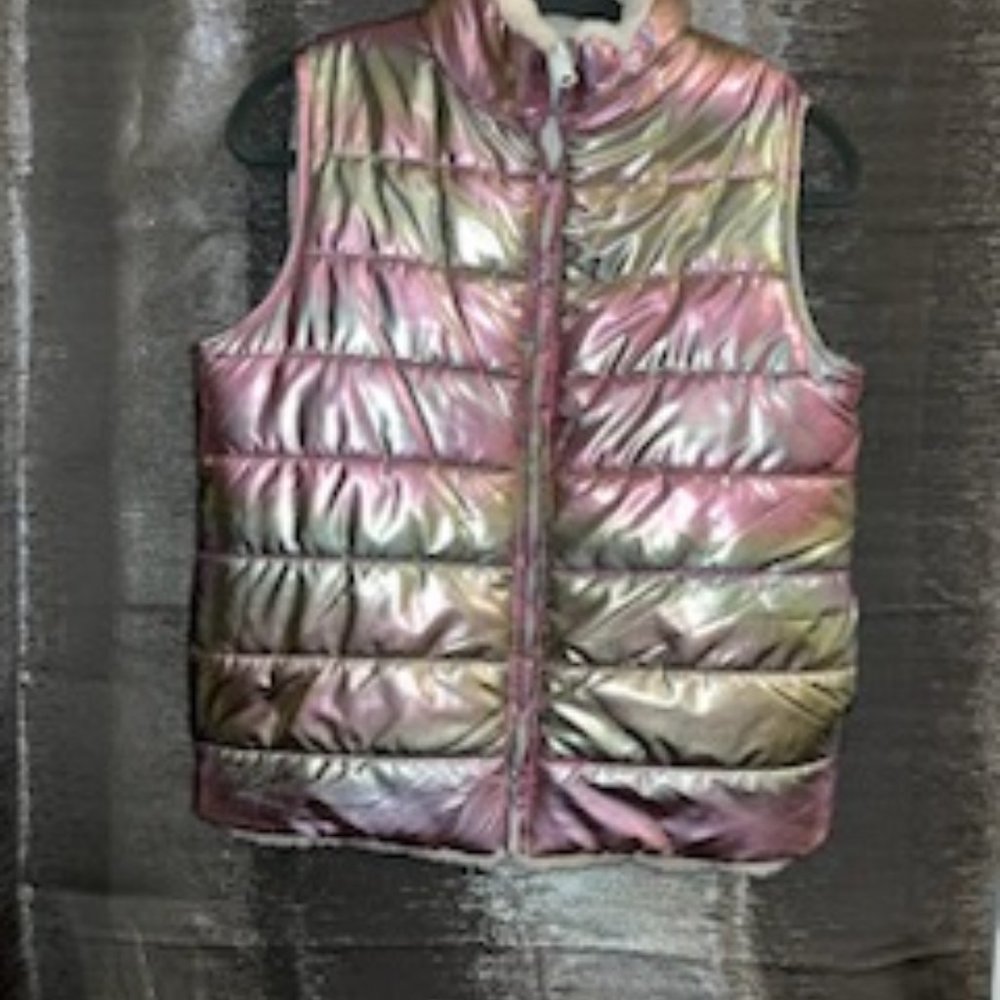 IDK  Size:10/12 Iridescent metallic Puffer Vest
